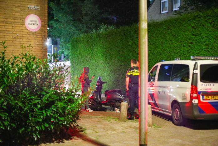 Scooterrijder gaat onderuit tijdens achtervolging