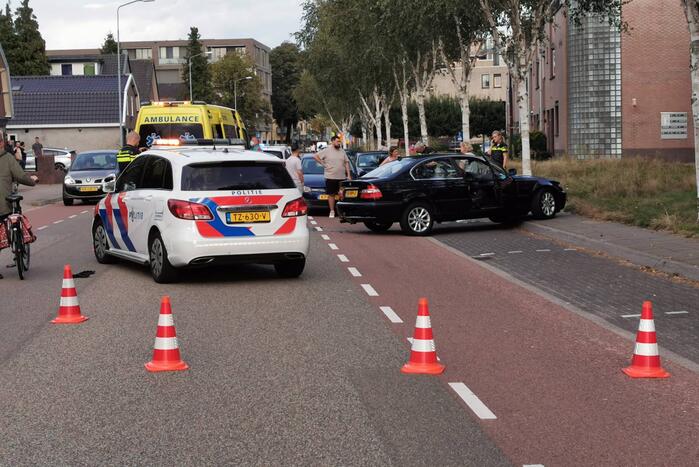 Auto komt in botsing met motor