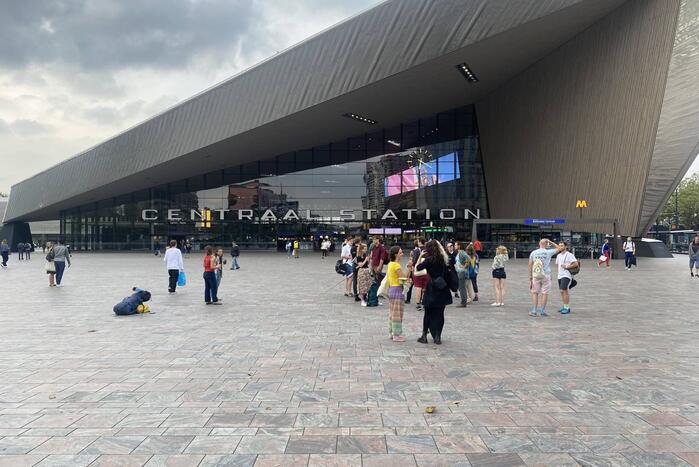 Demonstratie extinction rebellion voor Rotterdam centraal