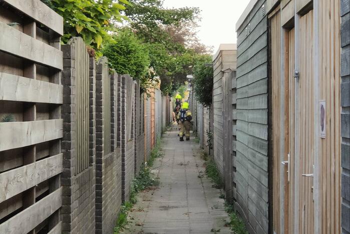 Brandlucht door uitroken wespennest
