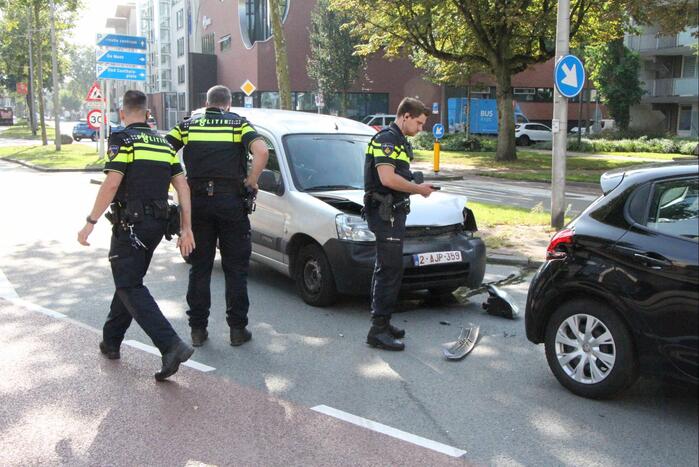 Drie voertuigen betrokken bij botsing