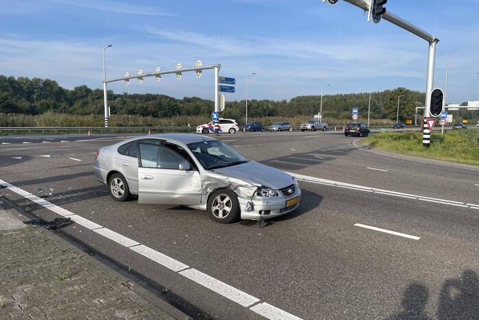 Flinke schade bij botsing op kruising