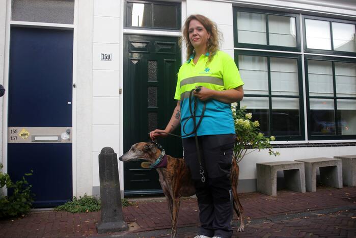 Zwarte rook bij brand in flatwoning