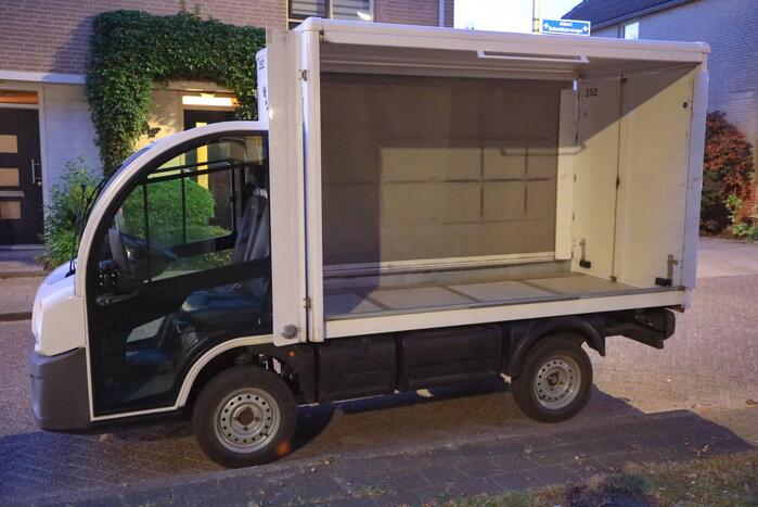 Brandweer doet controle na brand in Picnic-wagen