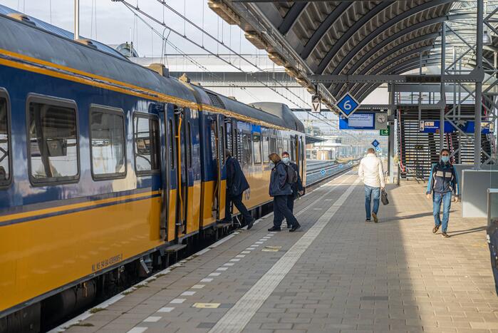 Servicemedewerkers NS leggen werk neer