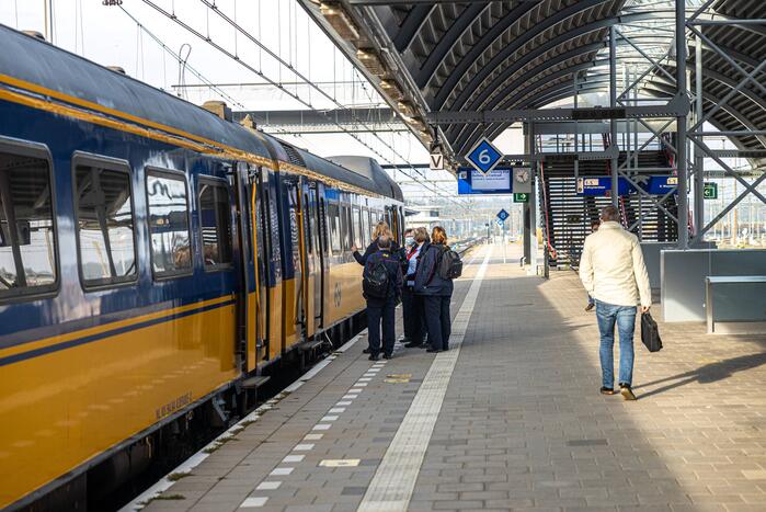 Servicemedewerkers NS leggen werk neer