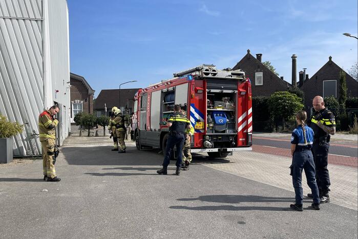 Brand in bedrijfspand snel onder controle