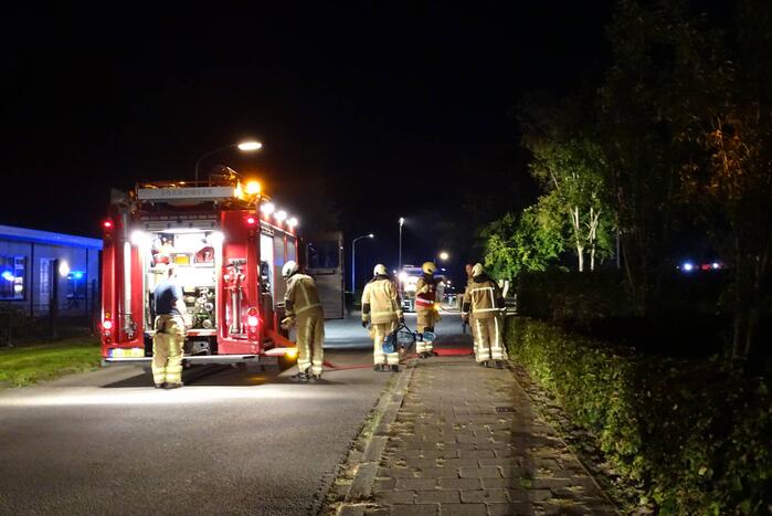Forse uitslaande brand verwoest schuur