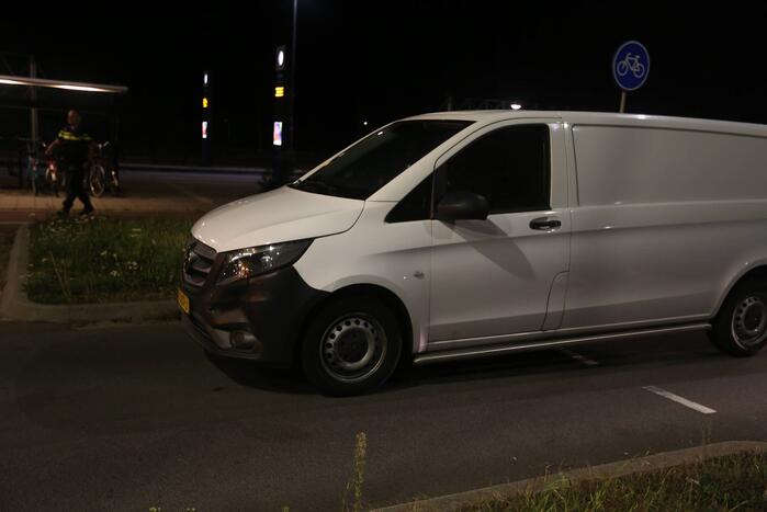 Persoon gewond bij ongeval met bestelbus