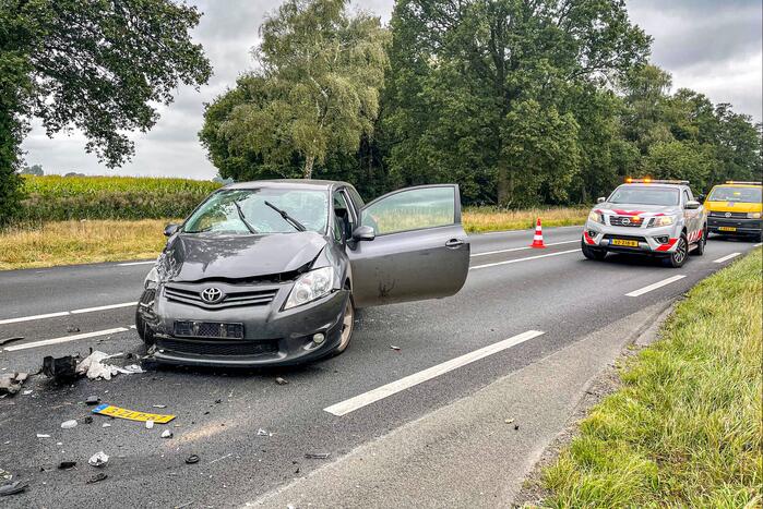 Kerende automobilist zorgt voor forse aanrijding