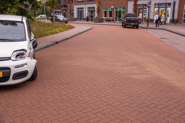 Twee ongelukken tegelijkertijd bij winkelcentrum