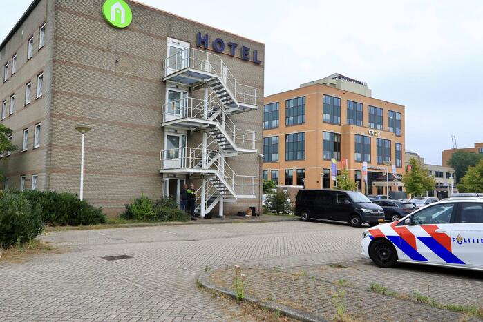 Overleden persoon aangetroffen in hotelkamer Campanile