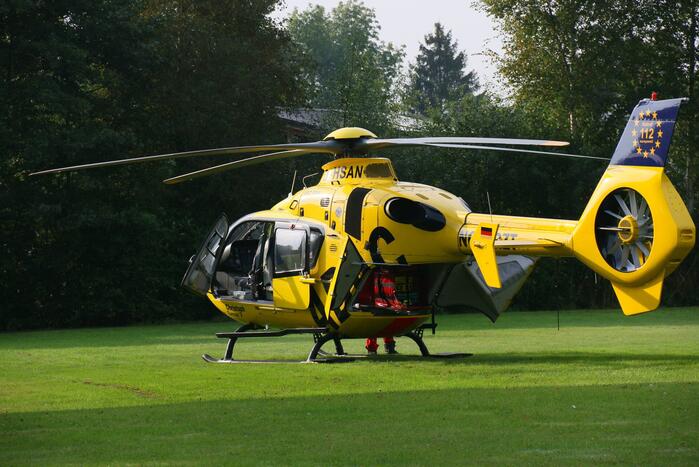 Persoon valt van dak van leegstaande RK basisschool Dr Ariëns