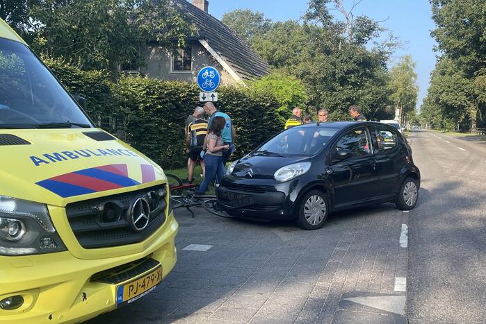 Drie wielrenners gewond bij aanrijding met auto