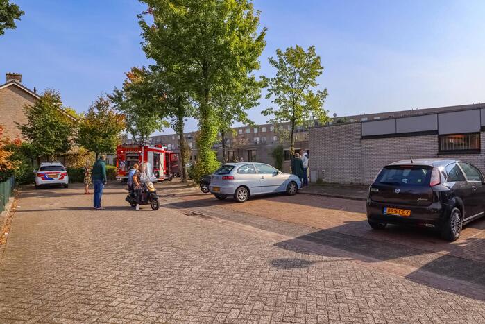 Bewoonster ademt rook in door brand in woning