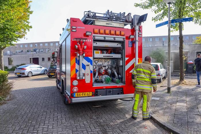 Bewoonster ademt rook in door brand in woning