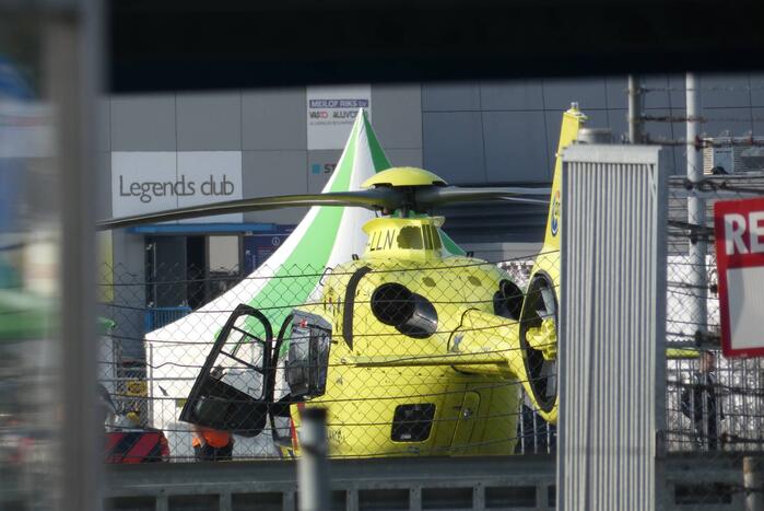 Traumahelikopter landt bij TT Circuit