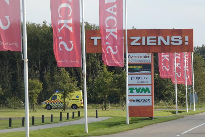 Traumahelikopter landt bij TT Circuit