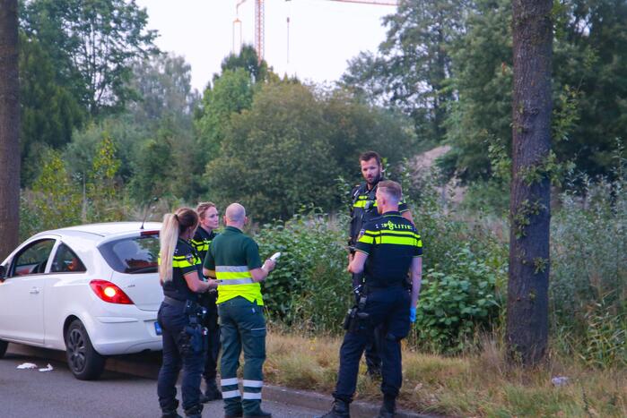 Persoon gewond door steekpartij in personenauto