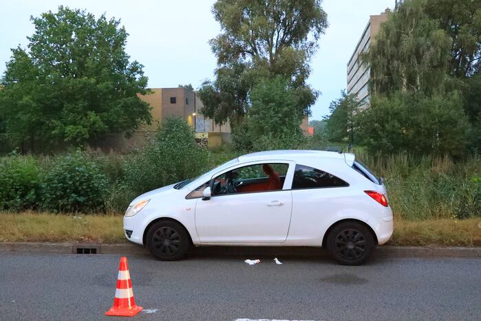 Persoon gewond door steekpartij in personenauto