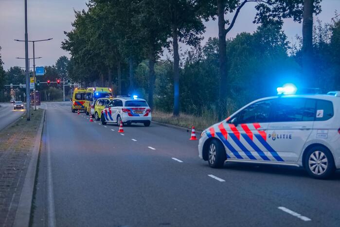 Persoon gewond door steekpartij in personenauto