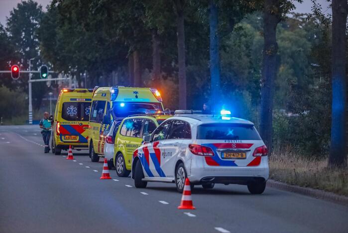 Persoon gewond door steekpartij in personenauto