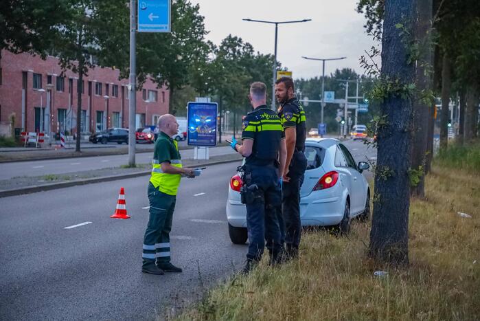 Persoon gewond door steekpartij in personenauto