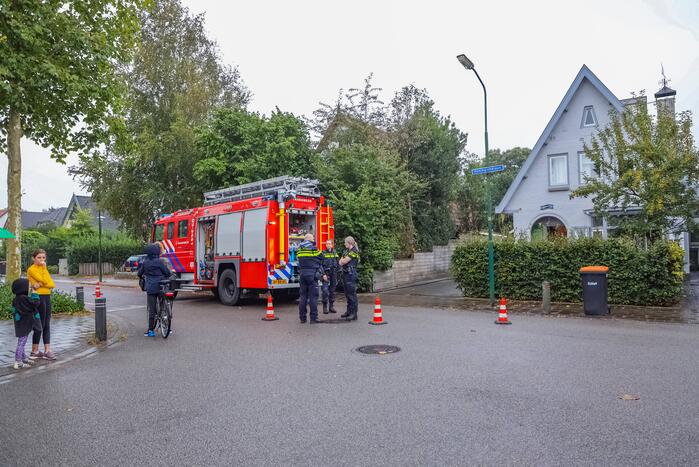 Schuur van woning vat vlam