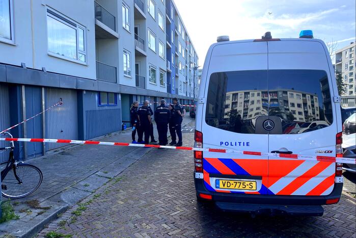 Overleden man aangetroffen in woning portiekflat