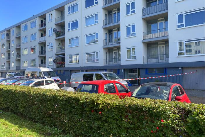 Overleden man aangetroffen in woning portiekflat
