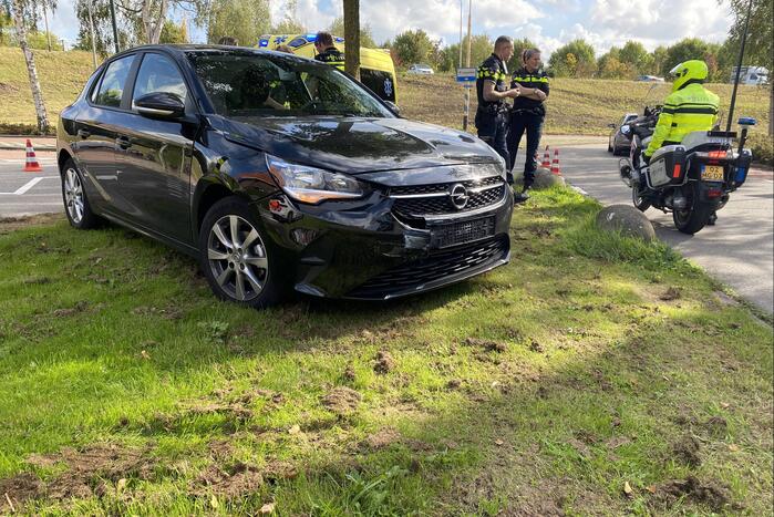 Motorrijder raakt gewond bij botsing met personenauto