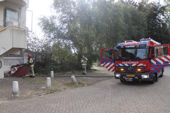 Afval in brand bij leegstand kantoorpand