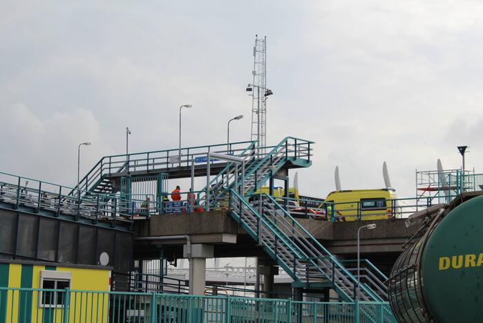 Traumahelikopter landt voor incident bij TESO veerhaven