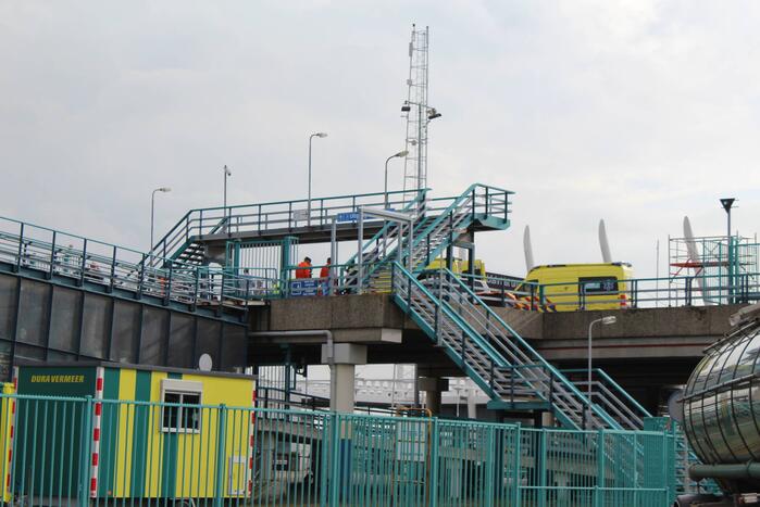 Traumahelikopter landt voor incident bij TESO veerhaven