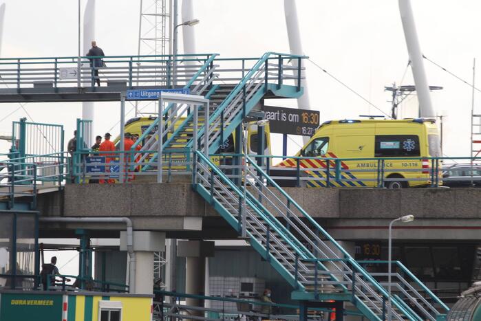 Traumahelikopter landt voor incident bij TESO veerhaven