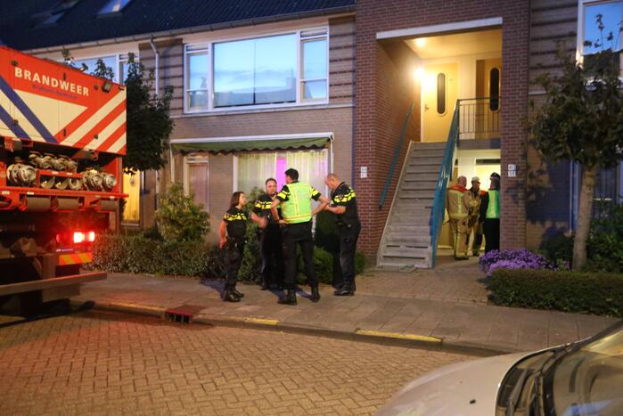Veel rook bij brand in portiekwoning