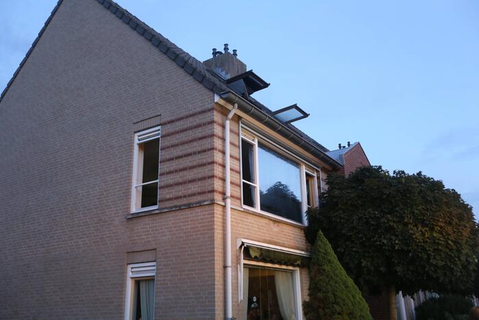 Veel rook bij brand in portiekwoning