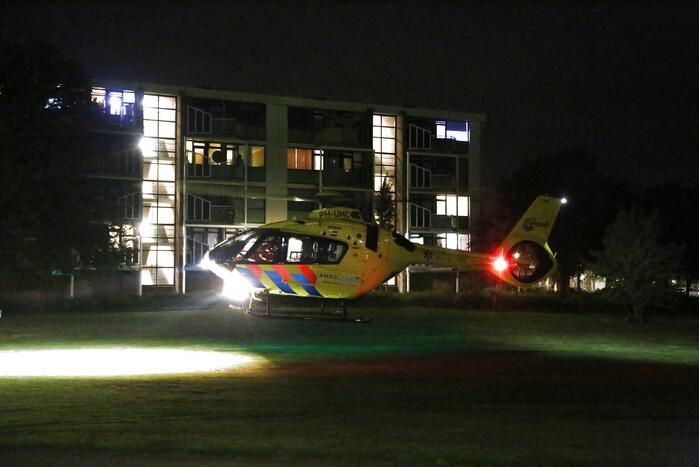 Man ernstig gewond bij val van hoogte