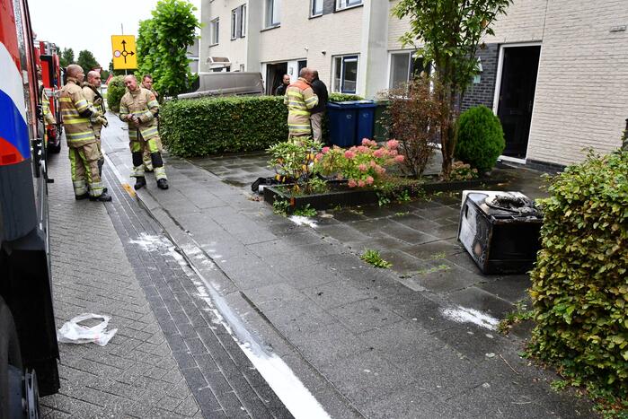 Wasdroger belandt op straat na brand