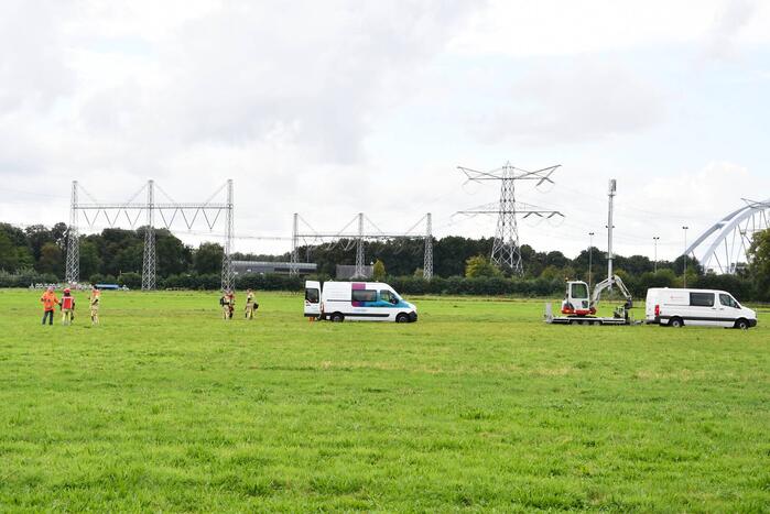 Lage druk gasleiding gesprongen midden in weiland