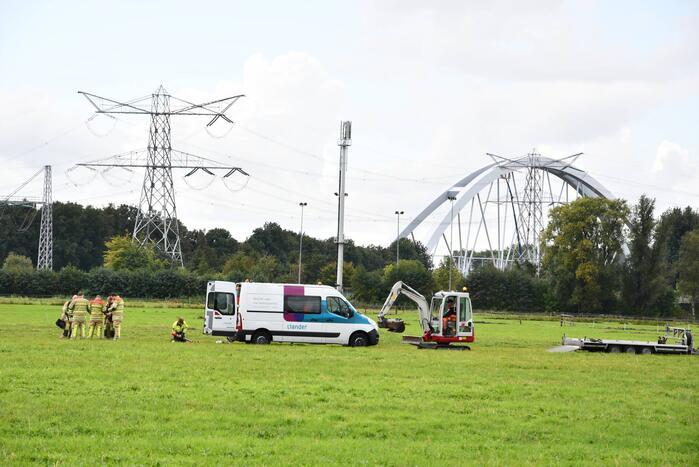 Lage druk gasleiding gesprongen midden in weiland