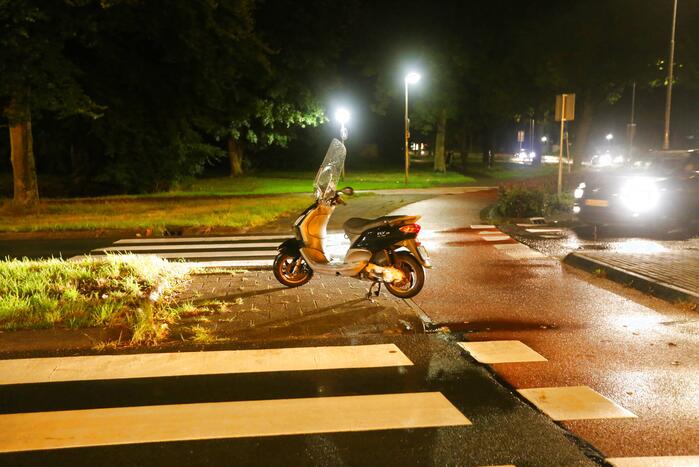 Scooterrijder aangereden door auto