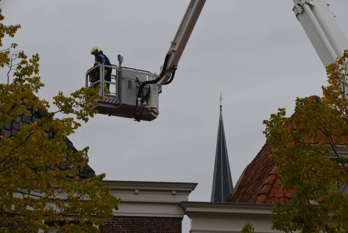 Veel rook bij keukenbrand van woning
