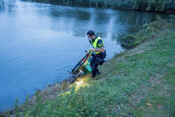 Dieven dumpen gestolen New York Pizza e-bike in sloot