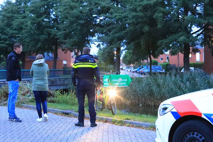 Dieven dumpen gestolen New York Pizza e-bike in sloot