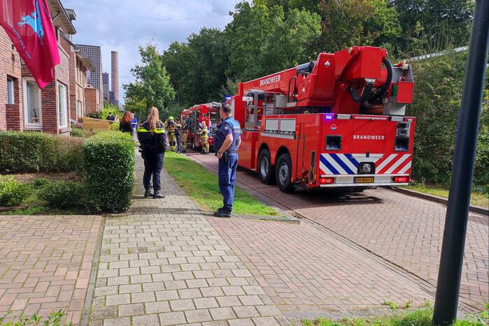 Brand in schuur naast woning