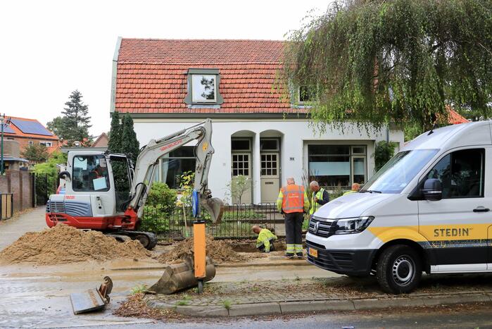 Gesprongen waterleiding zorgt voor verkeershinder