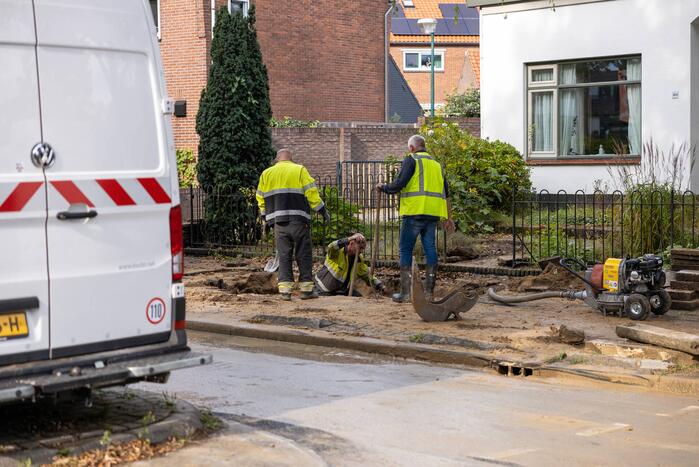 Gesprongen waterleiding zorgt voor verkeershinder