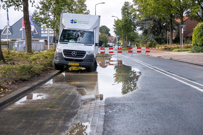 Gesprongen waterleiding zorgt voor verkeershinder