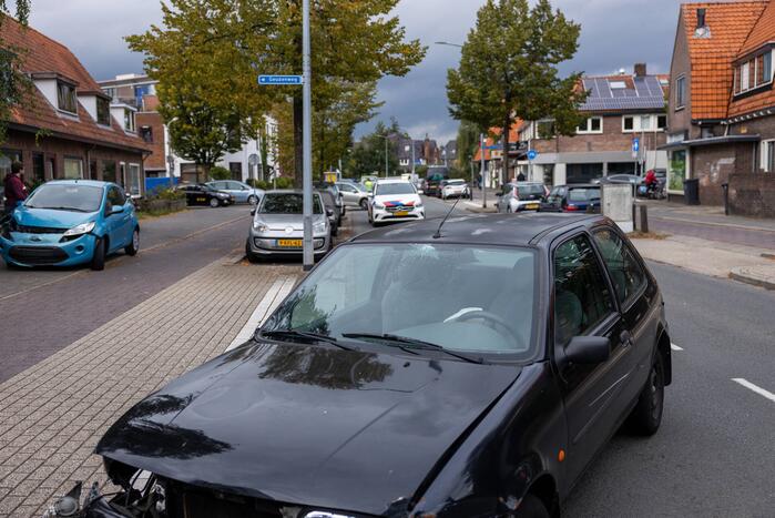 Kind gewond bij aanrijding tussen twee auto's